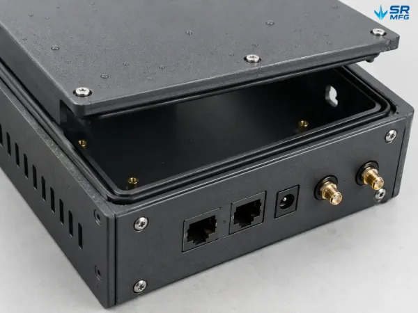 Outdoor WiFi metal enclosure with silicone gasket and waterproof connector sealing